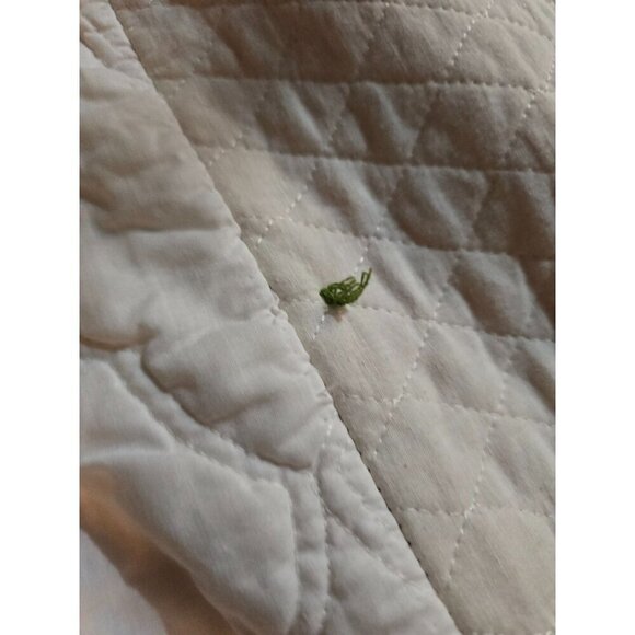 Vintage Handmade Red Cottagecore Patchwork Floral Quilted Throw Blanket - Picture 12 of 13